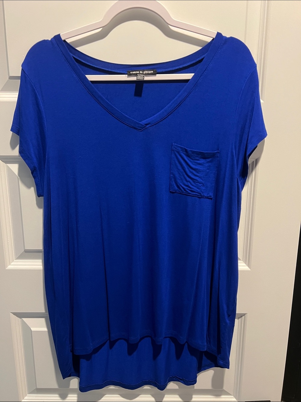 Cable & Gauge V-Neck Short Sleeve Top in Royal Blue